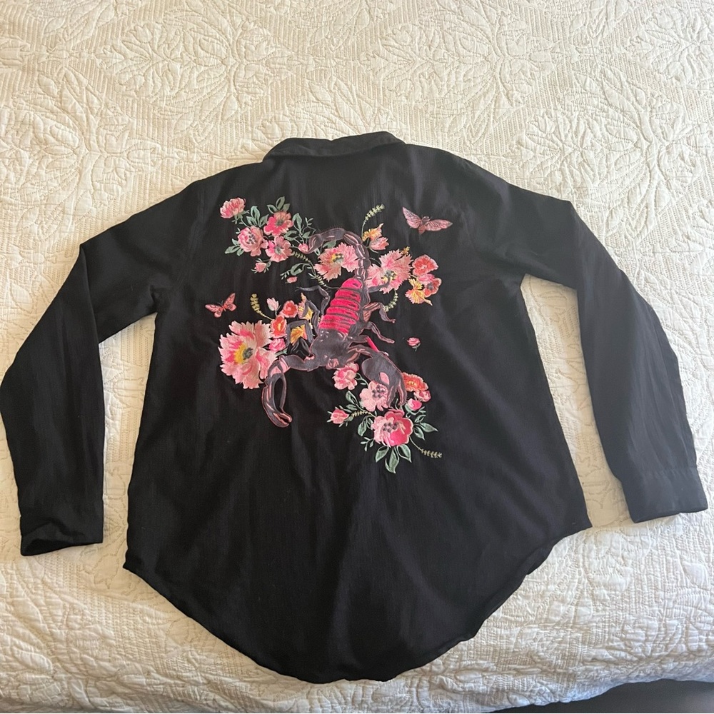 4 for 15$✨Topshop scorpion embroidered shirt - Picture 7 of 12